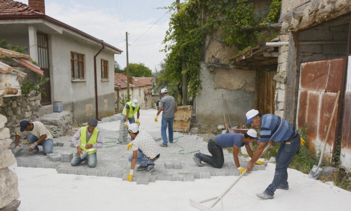 Seyitgazi Belediyesi Sancarda Çalışmalarını Sürdürüyor