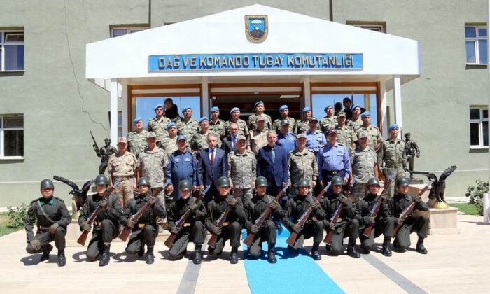 Milli Savunma Bakanı Akarın Hakkari Ziyareti