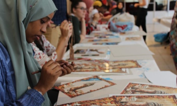 Uluslararası Öğrencilerine El Sanatları Eğitimi