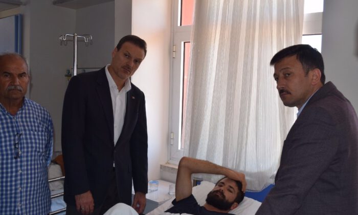 Ak Partili Vekillerden Zehirlenen İşçilere Ziyaret