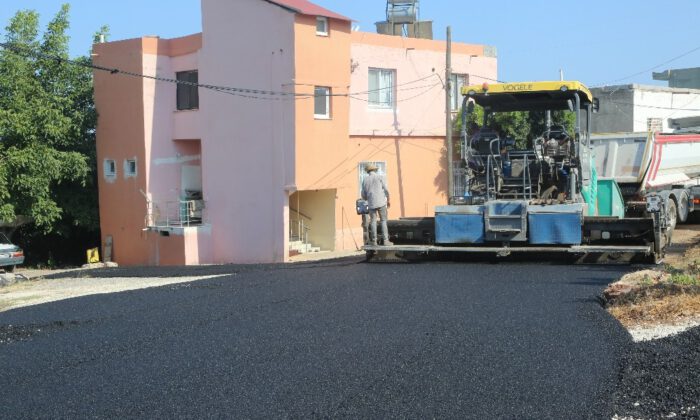 Erdemli Belediyesinden Koyuncu Mahallesine Sıcak Asfalt