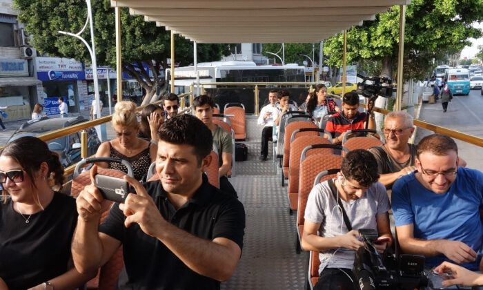 Mersin Sahillerinde Üstü Açık Otobüs Seferleri Başladı