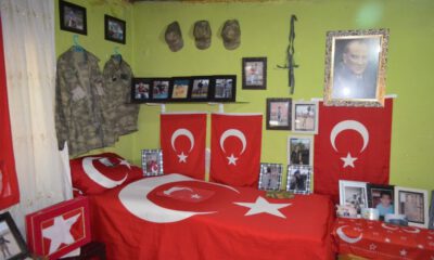 Şehit Annesi Oğlunun Tüm Hatıralarını Bir Odada Muhafaza Ediyor