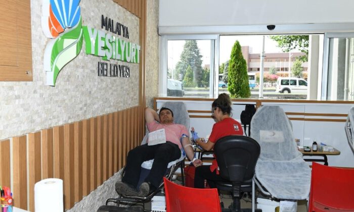 Yeşilyurt Belediye Personelleri Kan Bağışında Bulundu