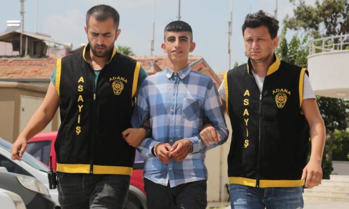Evden Çaldılar Otobüste Uyurken Yakalandılar