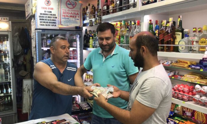Kuşadasında İnsanlık Ölmemiş Dedirten Hareket