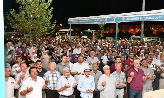 Denizliden İlk Hac Kafilesi Dualarla Uğurlandı