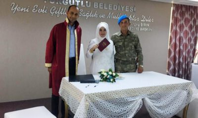 Kamuflajı Damatlığı Oldu