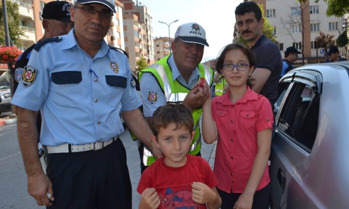Hatalı Sürücüye Kırmızı Düdük