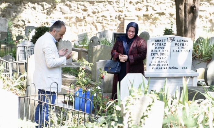 Başkan Aktaş, Pınarbaşı Mezarlığını Ziyaret Etti