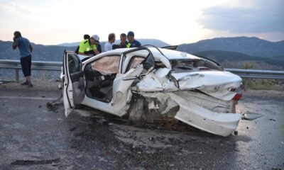 Antalyada 6 Araç Birbirine Girdi: 11 Yaralı