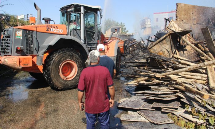 Şanlıurfada Yangın Sonrası Hasar Tespiti Çalışmaları Başlatıldı