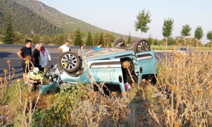 Denizlide Trafik Kazası: 4 Yaralı