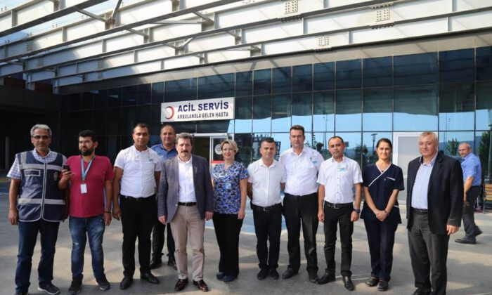 Vali Tavlı, Mehmet Akif Ersoy Devlet Hastanesinde Vatandaşlarla Bayramlaştı