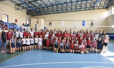 Voleybolda Belediyeler Arası Dostluk Turnuvası