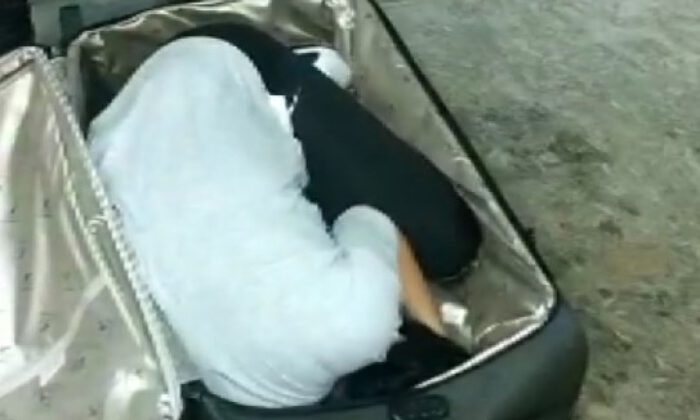 Valiz İçinde Saklanan Kadın Türkiyeye Girmeye Çalıştı