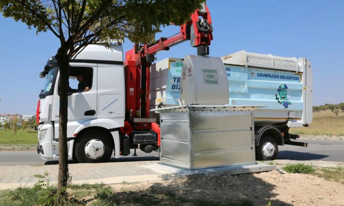Tertemiz Bir Çevre İçin Yer Altı Çöp Konteynerleri