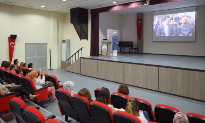 Kadem Kadın Öğretmenlere Kadın Ve Sivil Toplum Çalışmalarını Anlattı
