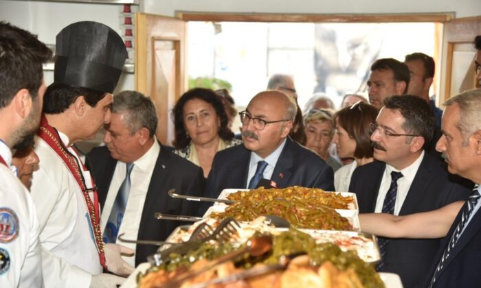 Kuşadasında İki Tarihi Ev Turizme Kazandırıldı