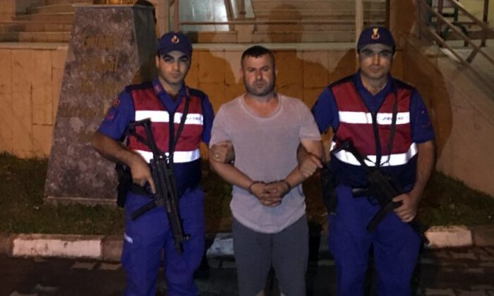 Sakaryada İşlediği Cinayetten Kaçarken Çanakkalede Yakalandı