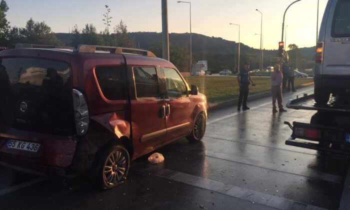 Samsunda Trafik Kazası: 3 Yaralı