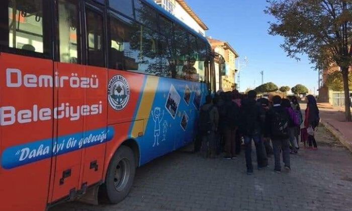 Demirözü Belediyesinden Öğrencilere Ücretsiz Servis Hizmeti