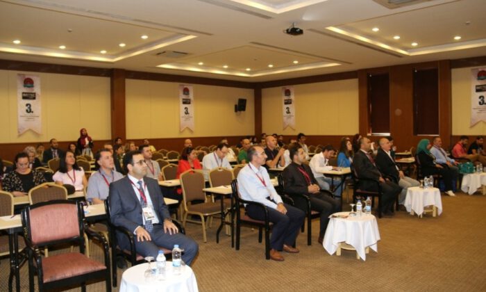 Nevüde Malzeme Bilimi Ve Teknoloji Konferansı Başladı