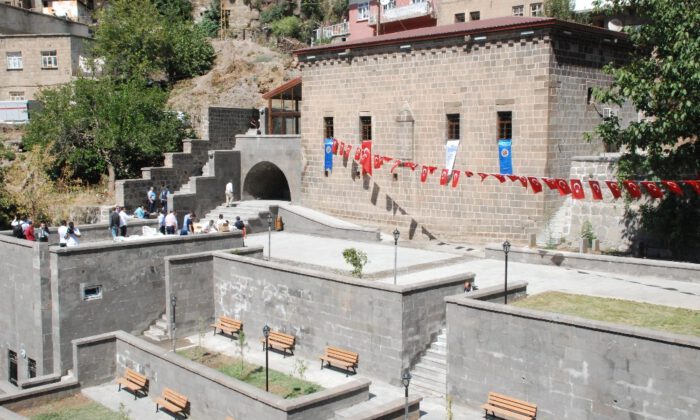 235 Yıllık Tarihi Alemdar Camii İbadete Açıldı