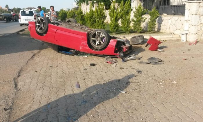 Takla Atan Aracın Üstünden Geçtiği Feci Kazadan Sağ Kurtuldu