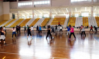 Kitabını Getir Zumbaya Katıl