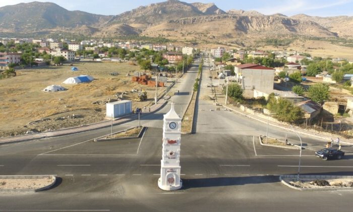Licede Saat Kulelerinin Yapımı Tamamlandı