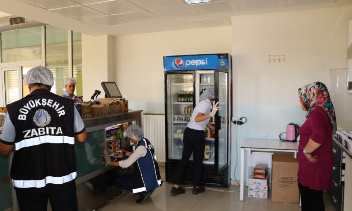 Zabıtalar Okul Servisi Ve Kantinleri Denetledi