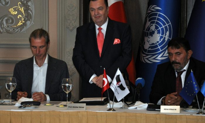 Adnan Albayrak Dünya Diplomatlar Birliği Başkan Yardımcılığı Görevine Getirildi