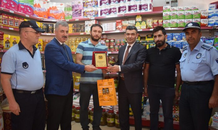 Vatandaşın Hakkını Gözeten Esnaf Ödüllendirildi