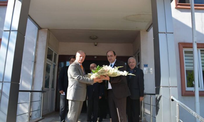 Kaymakam Çorumluoğlu Gülüçte Çiçeklerle Karşılandı