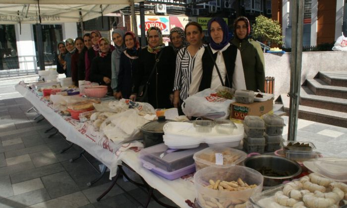 Devrek 100.yıl Ortaokulundan Okul Yararına Kermes