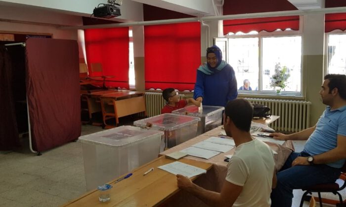 Kilis Eğitim-Bir-Sen Delege Ve Temsilcilerini Seçti