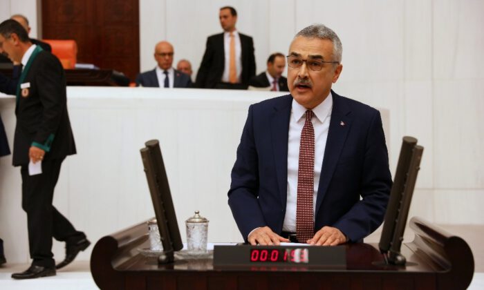 Cumhurbaşkanı Erdoğana Ağır Küfür Yazıp Hesabından Paylaşan Chp İlçe Başkanına Suç Duyurusu