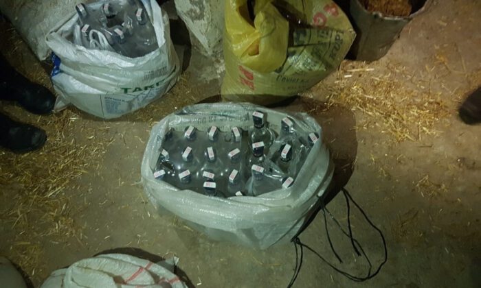 Aydında Bakkaldan Hırsızlık Yapan Şahsı Jandarma Yakaladı