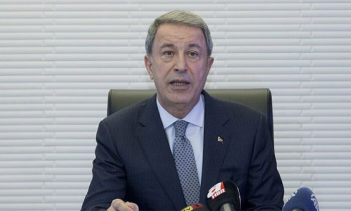 Bakan Akar’dan kritik açıklama!