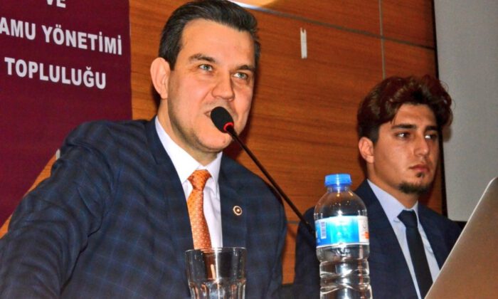 Esgin Uludağ Üniversitesi Öğrencileriyle Buluştu