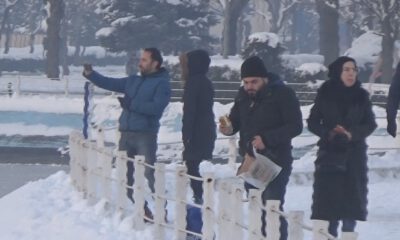 Buz Tutan Havuzu Görenler Hayran Kaldı