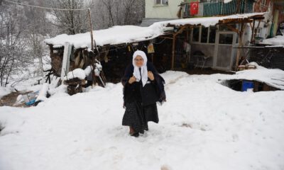 85 Yaşında…okuma Öğrenmek İçin Kar Kış Demiyor Her Gün 2 Kilometre Yürüyor