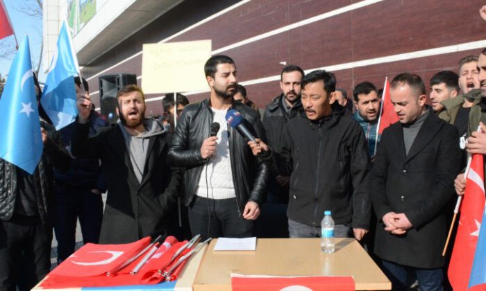 Gençlerden Doğu Türkistan İçin Çağrı