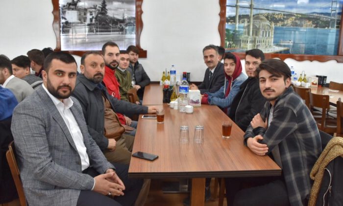 Yılmaz, Gemlikli Gençleri Ağırladı