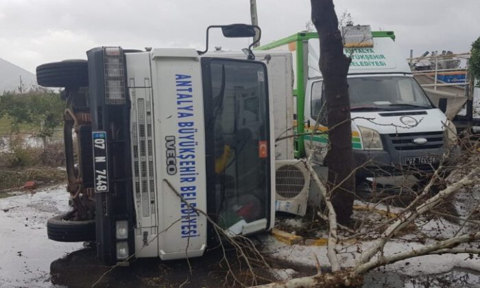 Antalya’da hortum dehşeti! Ölü ve yaralılar var..
