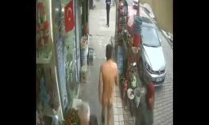 ‘Çıplak Vatandaş’ Gerçek Oldu