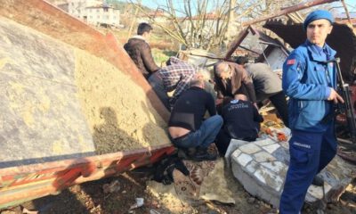 Orhaneli’de Traktör Devrildi: 2 Yaralı