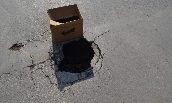 İnegöl’de En İşlek Cadde Çöktü