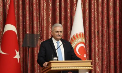 Binali Yıldırım görevi devretti